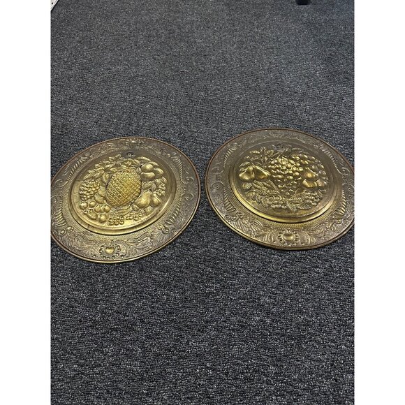 Luxurious Gold Charger Plates Set of 2 Antique Design 14" Dinnerware Table Decor - Picture 9 of 11